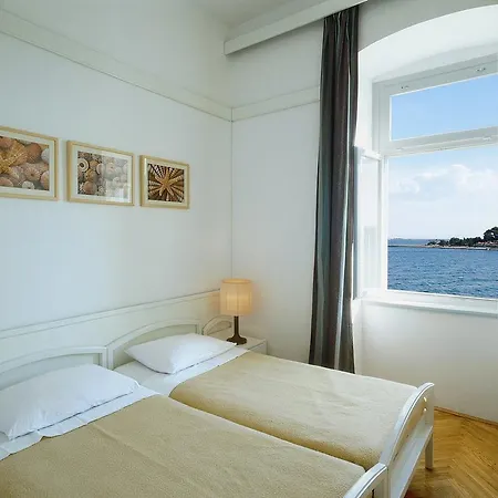 Jadran 2* 포레치