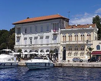 Jadran Πόρετς